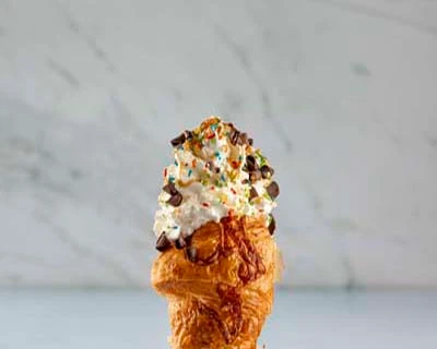 soft serve in Crossiant